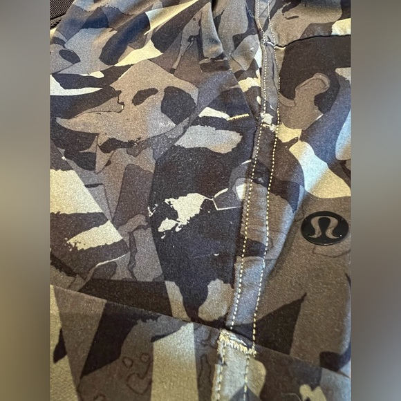 Lululemon Spring Break Away Short II - Picture 9 of 9